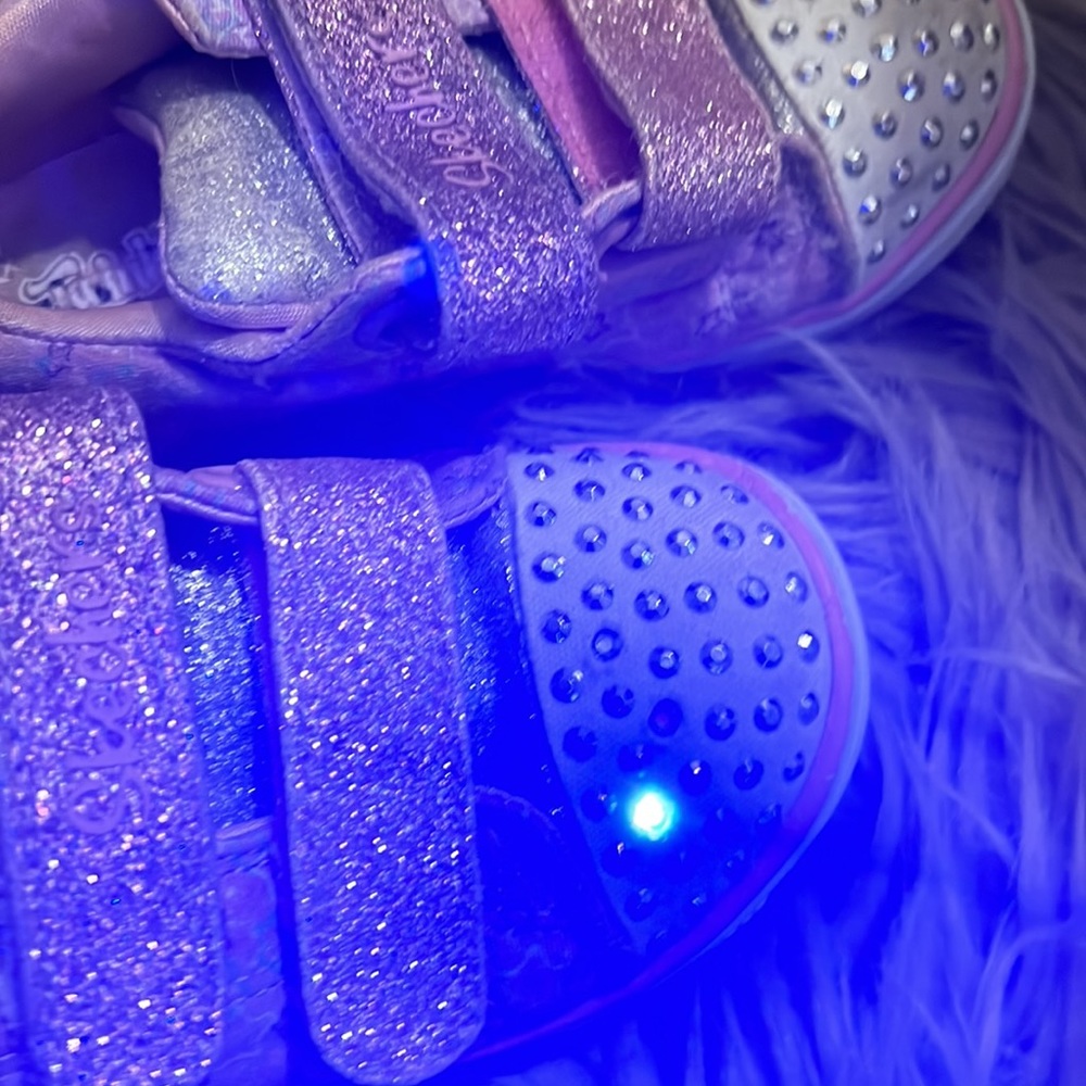 Shoes - Picture 2 of 5